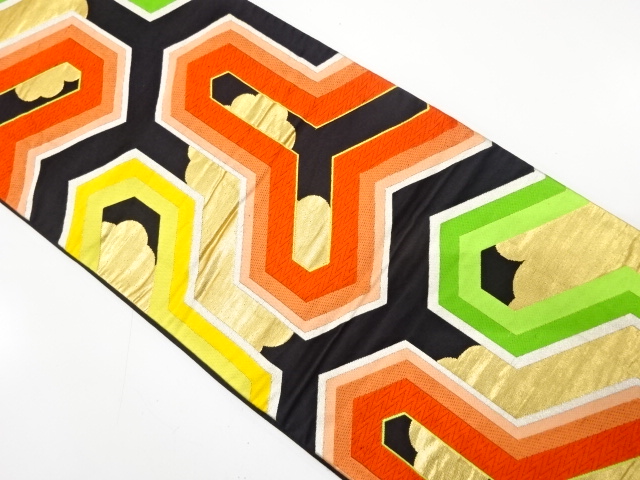 アンティーク　毘沙門亀甲に菊模様織り出し袋帯（着用可）